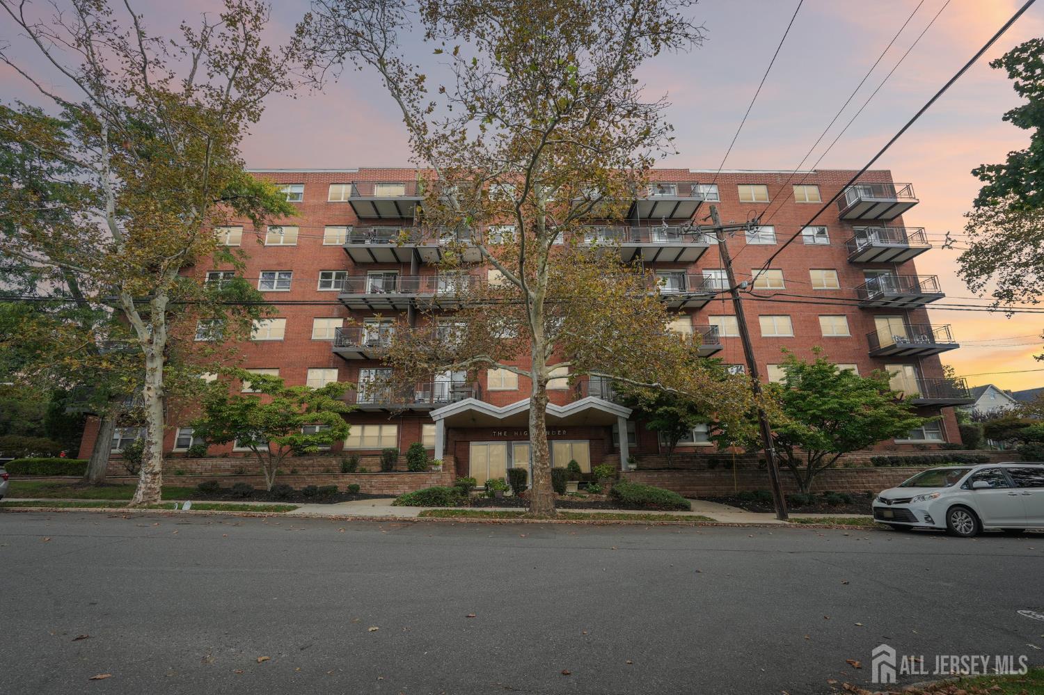 123 S Adelaide Avenue #3J — photo