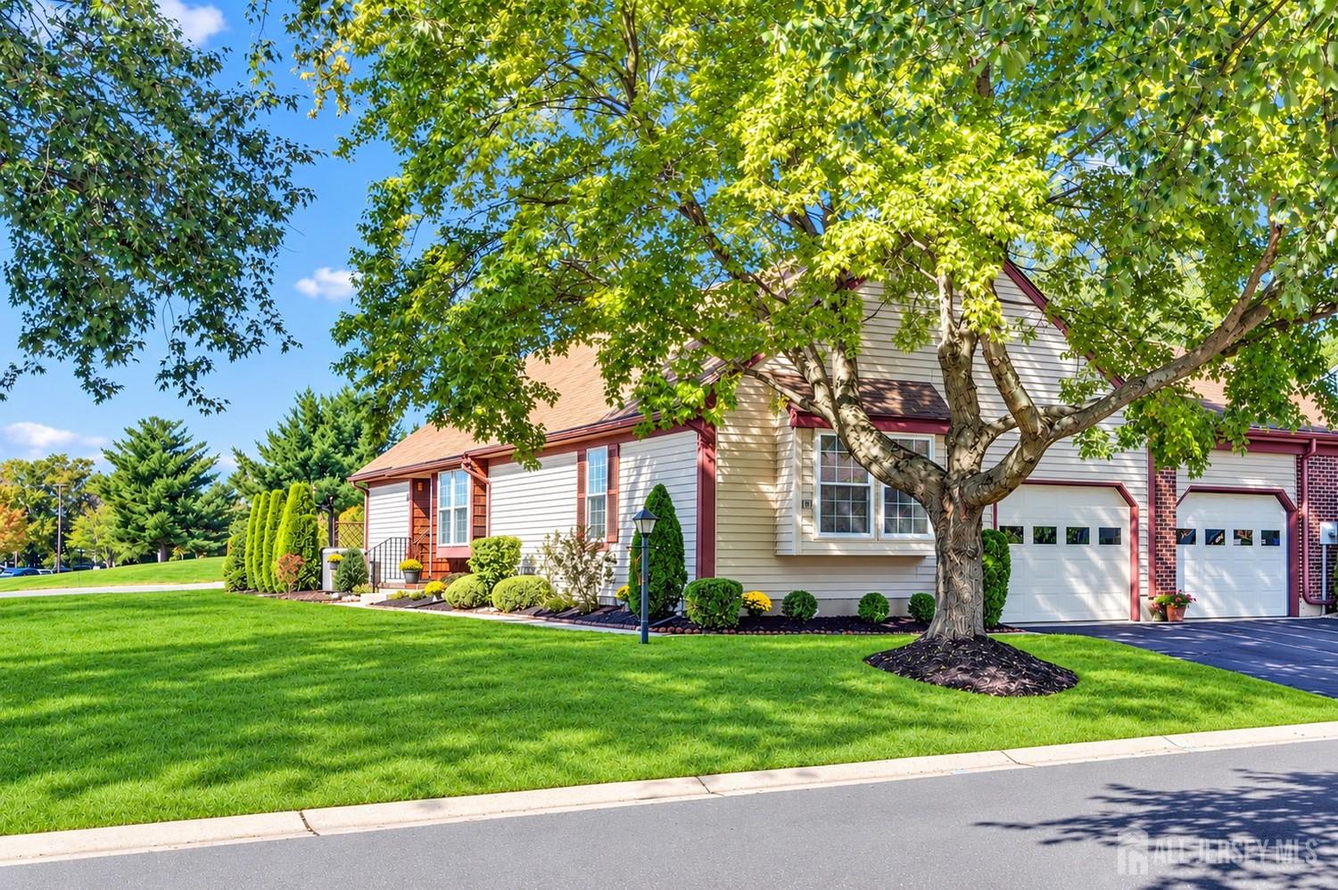 42 Yorkshire Drive #B — photo