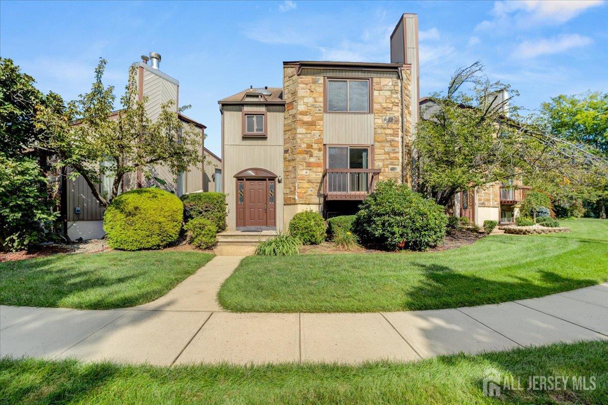 17 Emerald Lane — photo