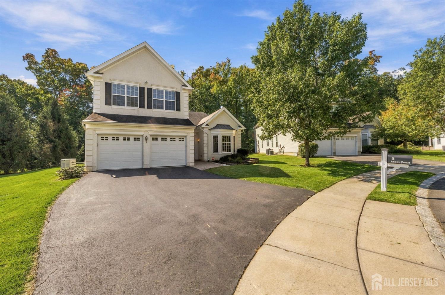 5 Ascot Court — photo