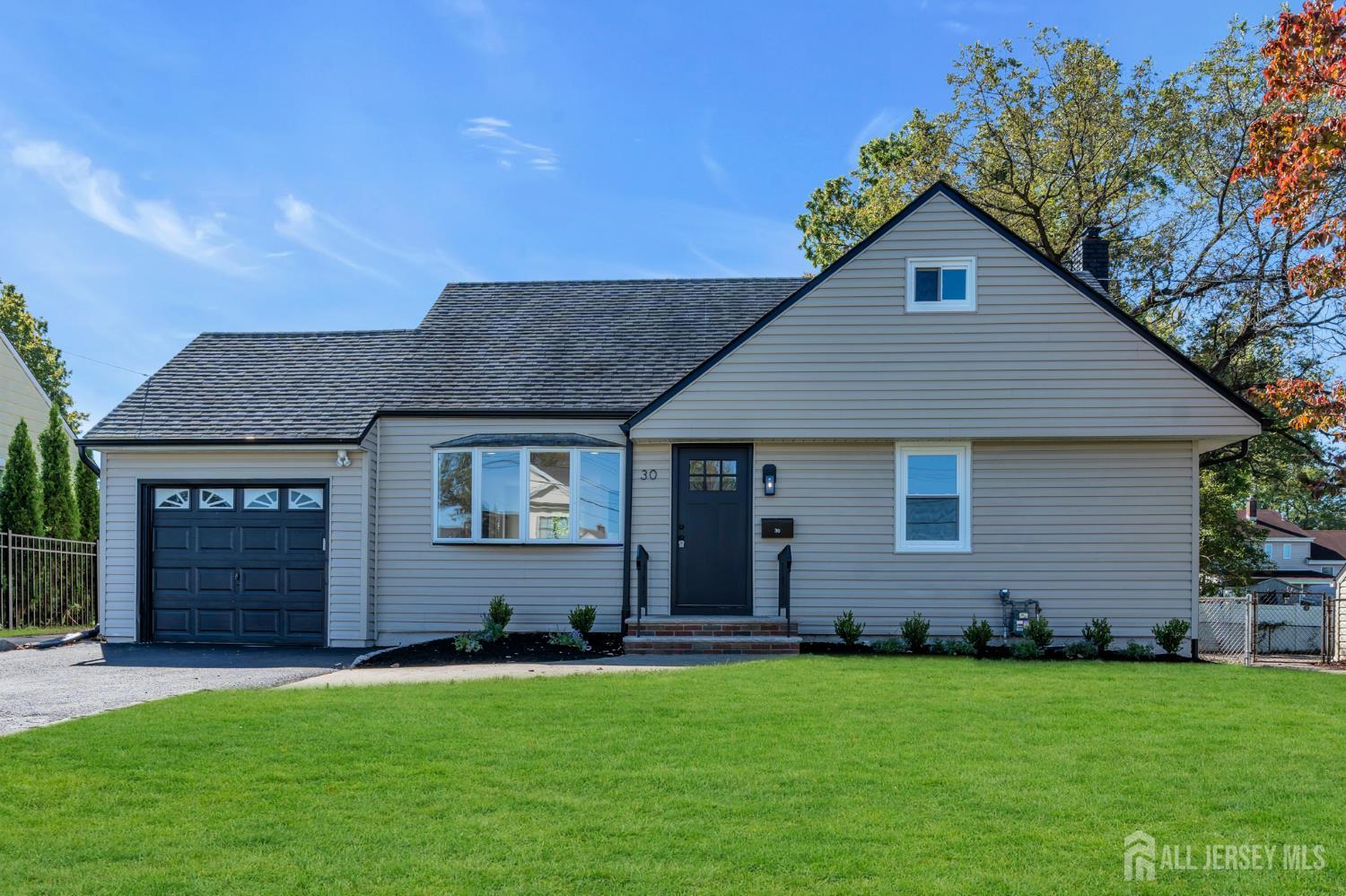 30 Pine Tree Drive — photo