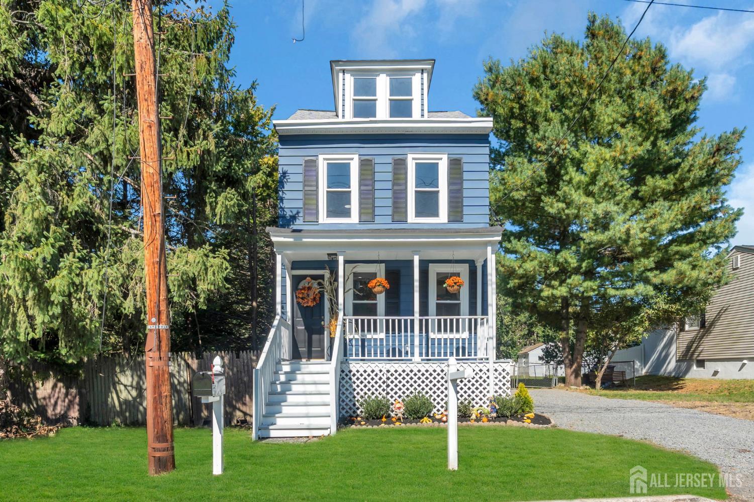 52 Betts Avenue — photo