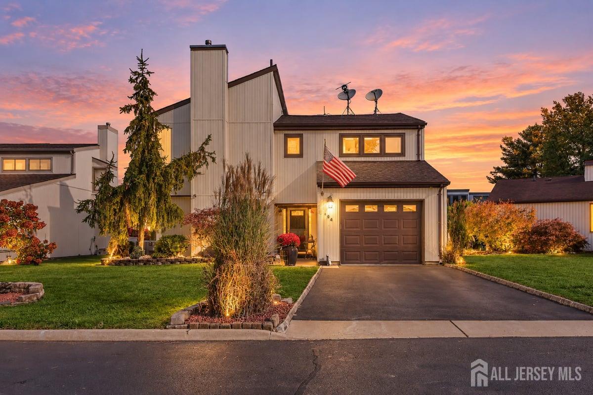 194 Starlight Court — photo