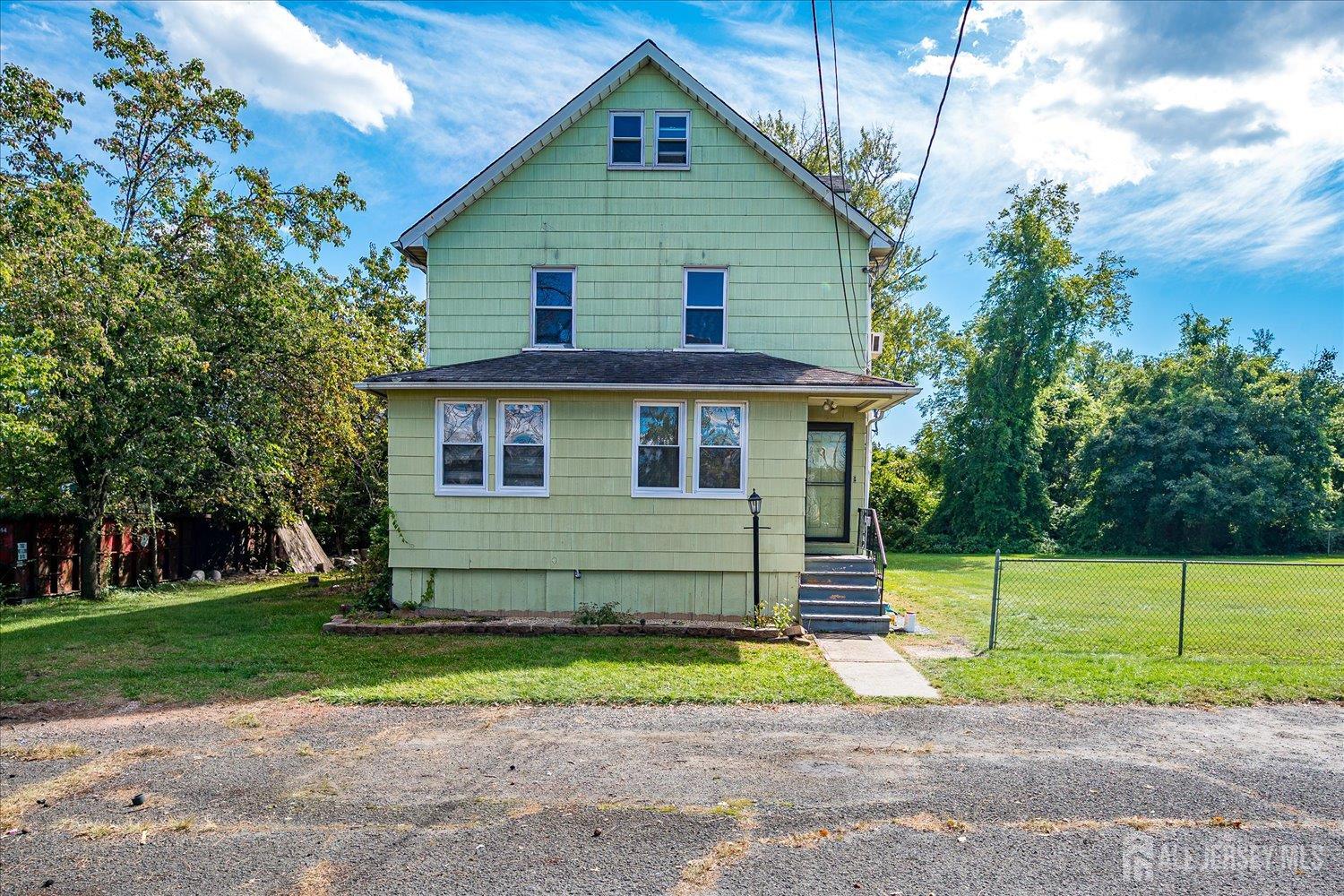 1144 Ball Place — photo