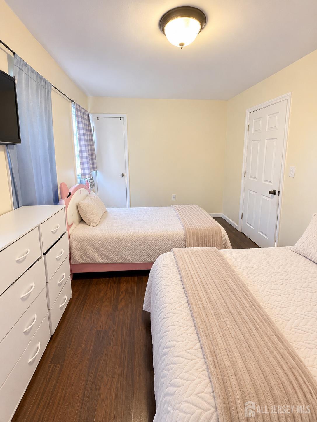 521 E 2nd Street E, Bound Brook NJ 8805, Bound Brook, NJ — photo 3