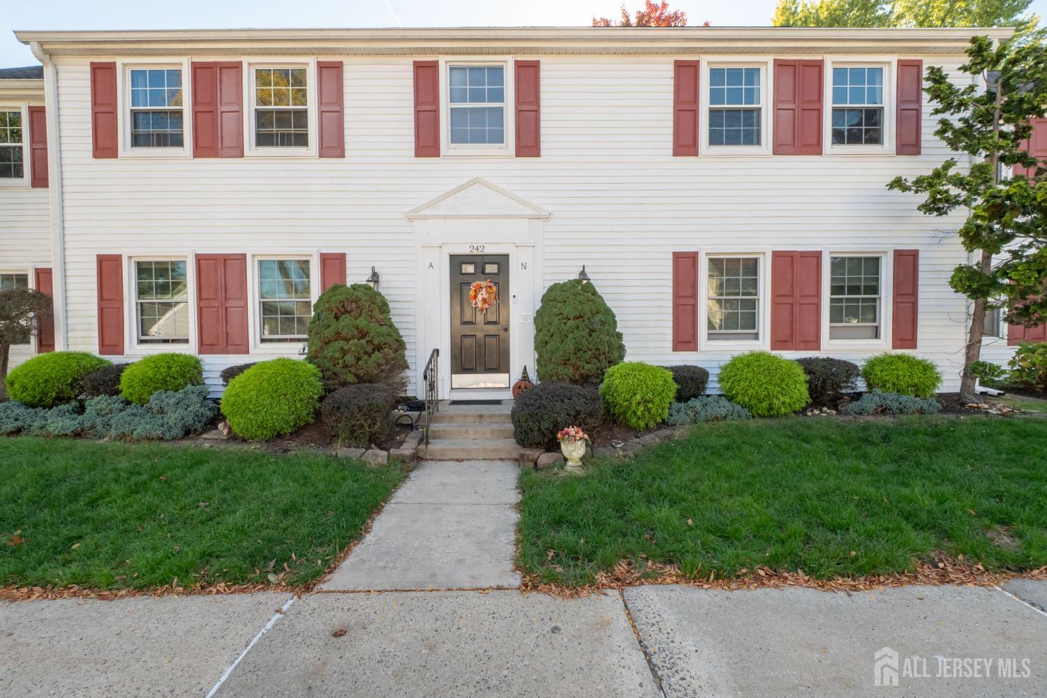 242 Marblehead Lane Unit N — photo