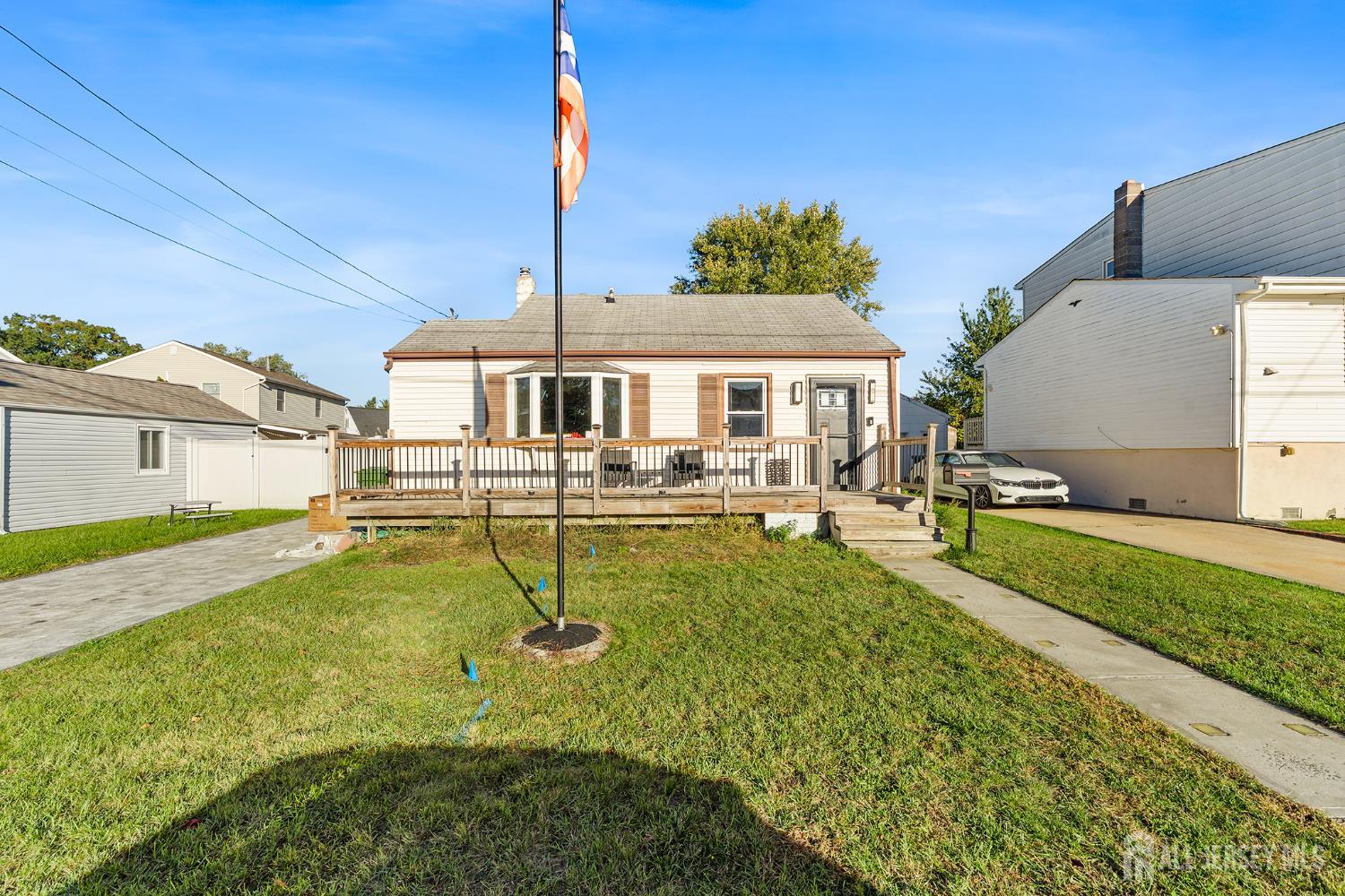 44 Eisenhower Drive — photo