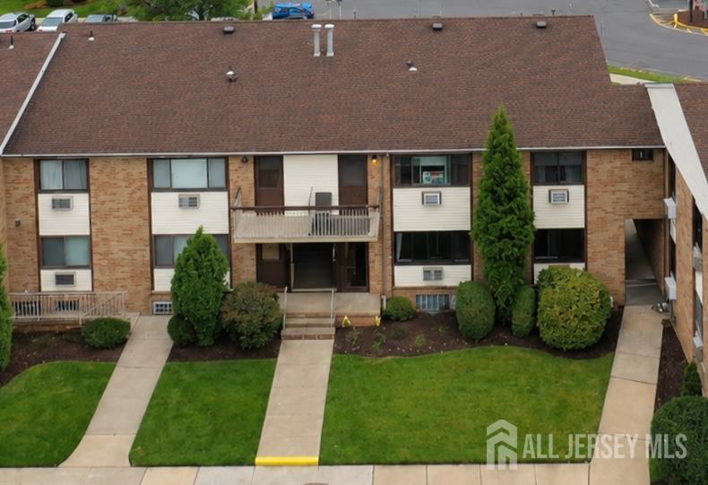 713 Cricket Lane — photo