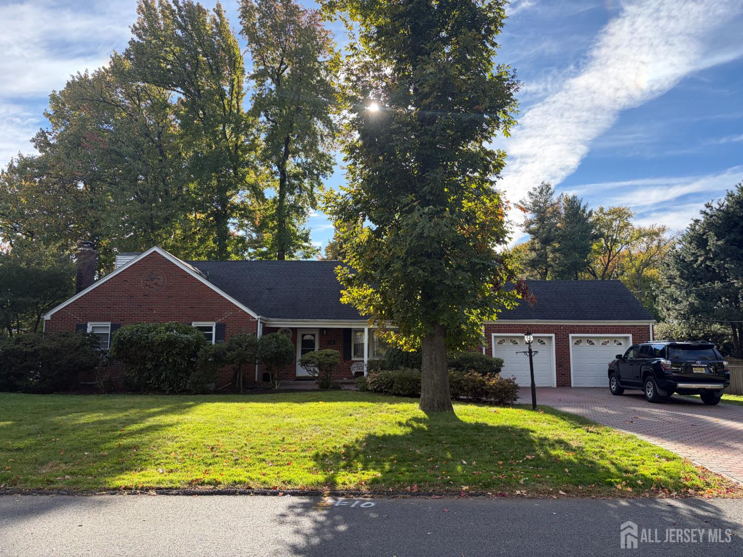 10 Dewey Drive — photo
