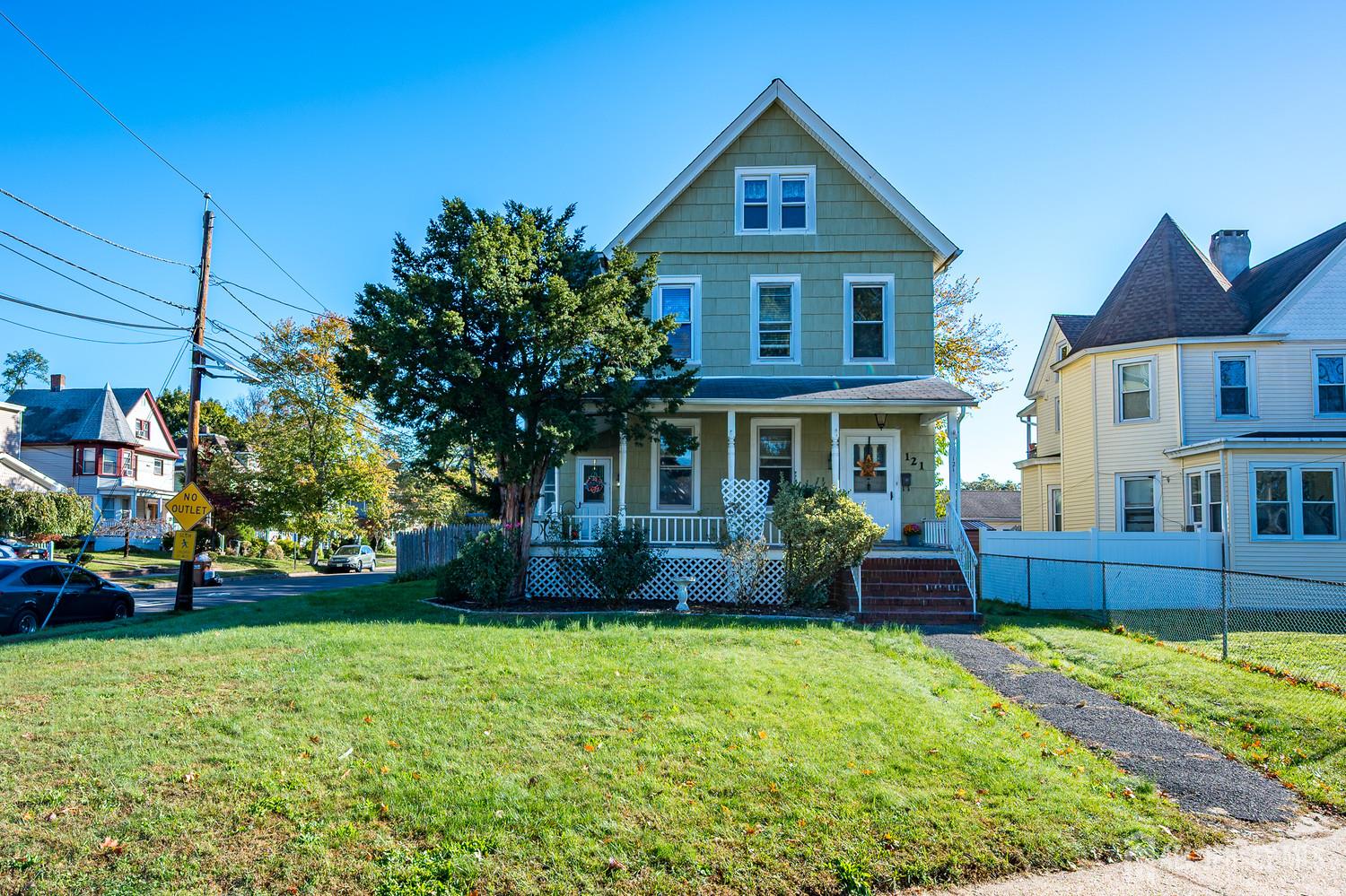 121 S Washington Avenue — photo
