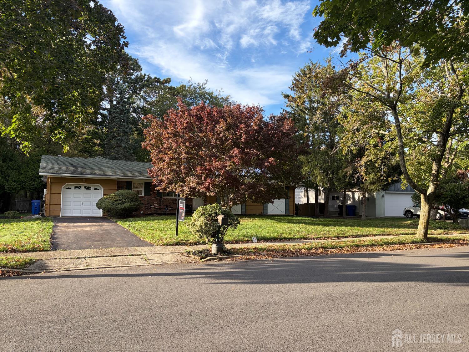360 Killarney Drive — photo
