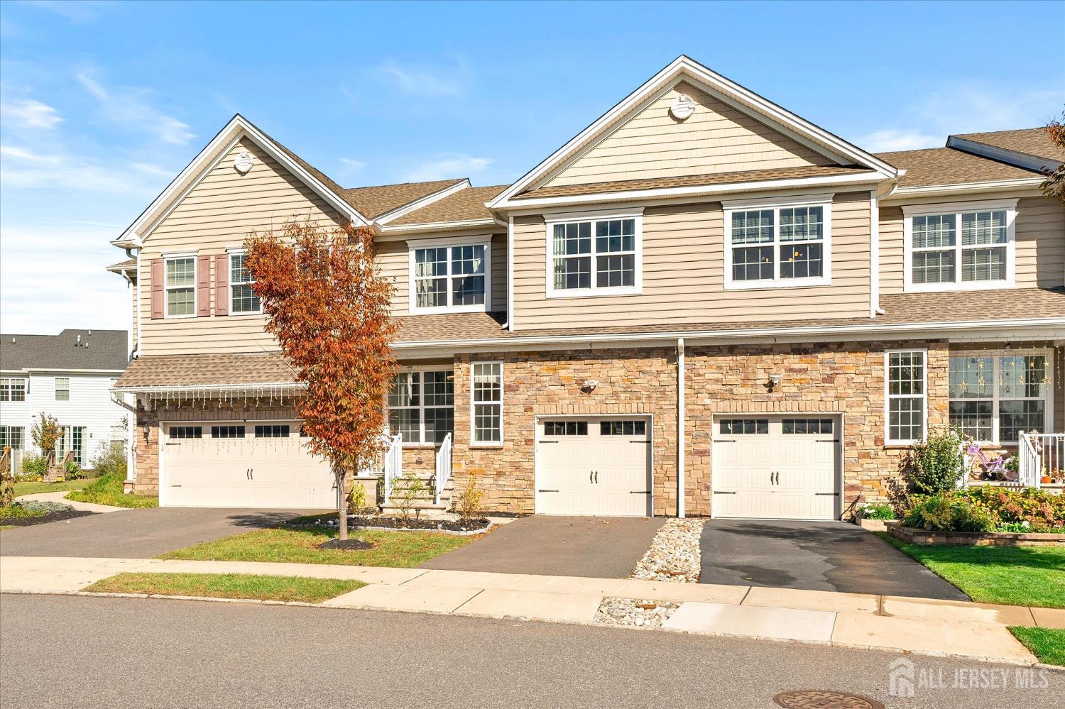 5 Marigold Way — photo