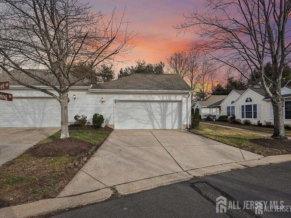 304 Waxwing Drive — photo
