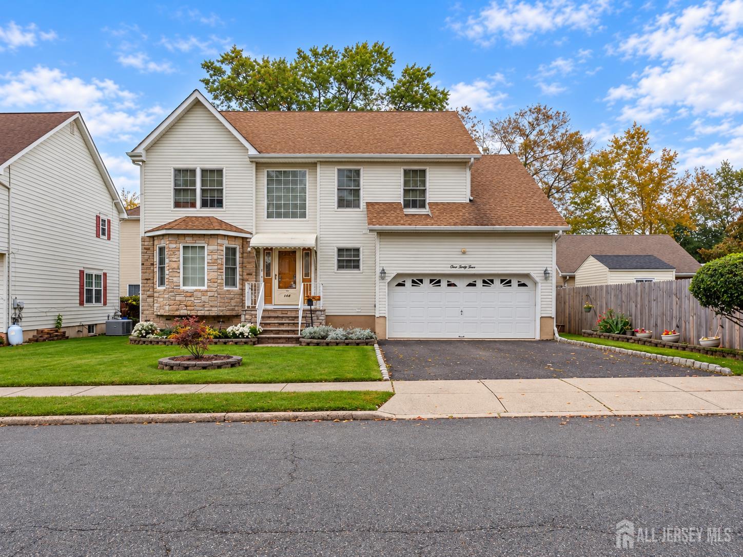 144 S Cliff Road — photo