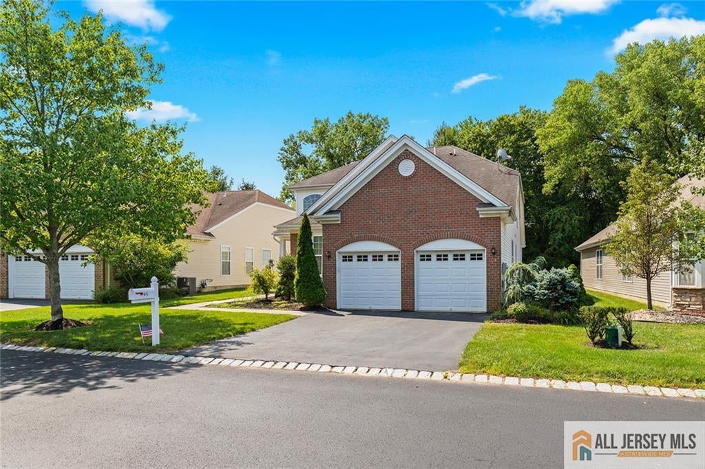 95 Crescent Way 95 — photo
