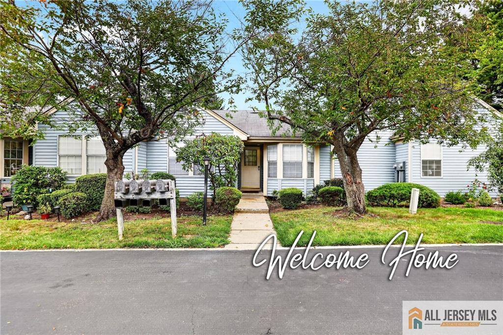 4 James Madison Court B — photo