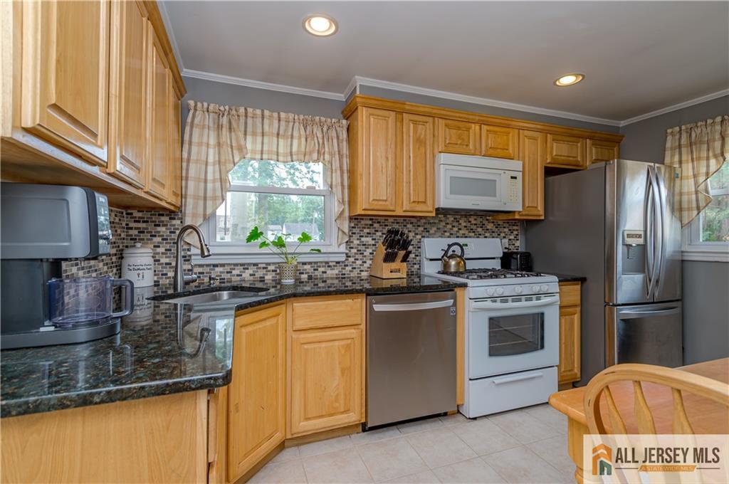 4 Ruth Place, Middlesex, NJ 08846 — photo 2