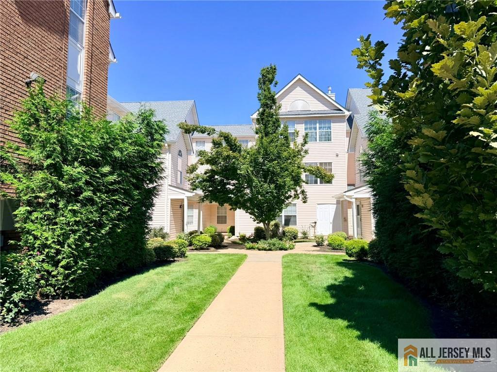 412 Plymouth Road — photo
