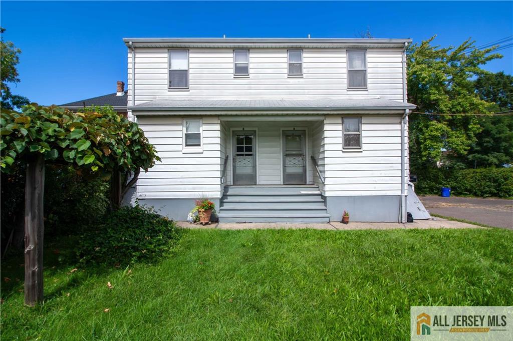 8 Whitehead Avenue B — photo