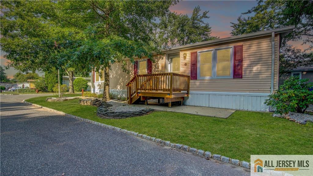 303 Woods End Court — photo