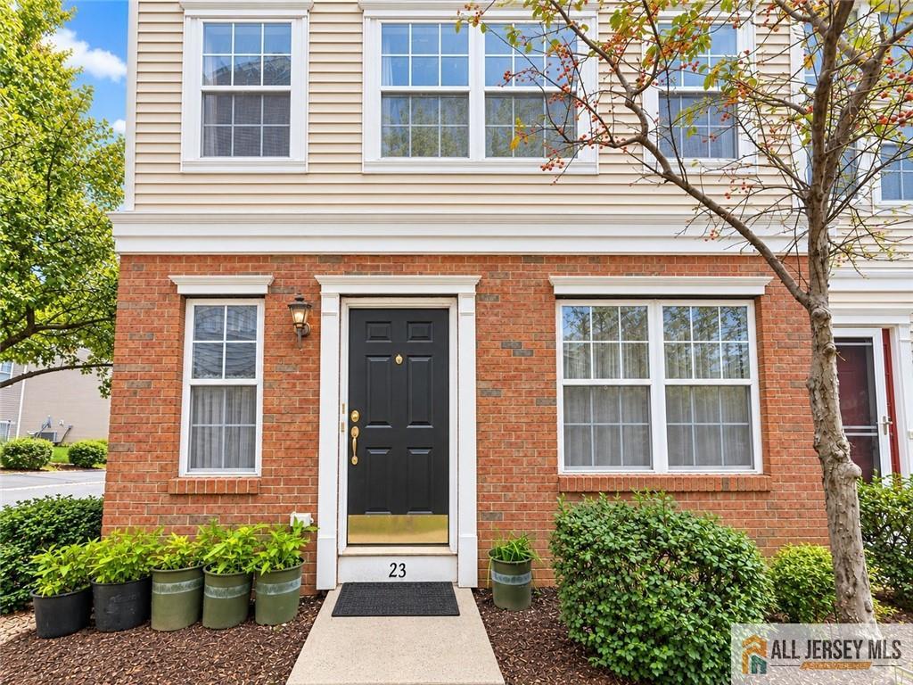 23 Giera Court — photo