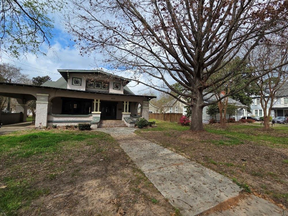 910 Washington Street — photo