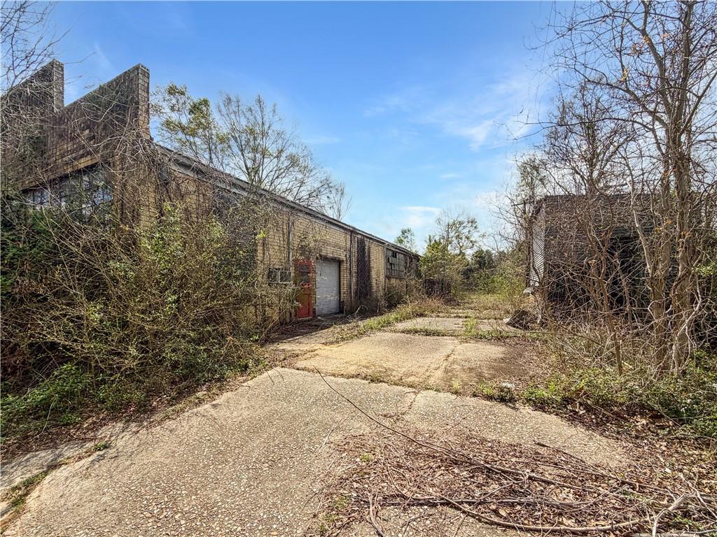 206 E 2nd Street — photo