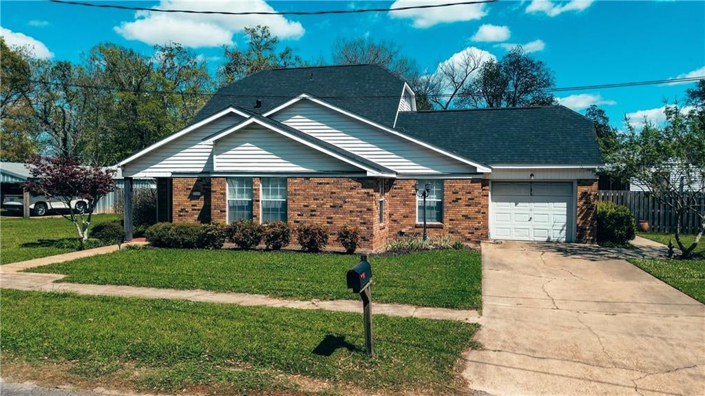 365 Tassin Street — photo
