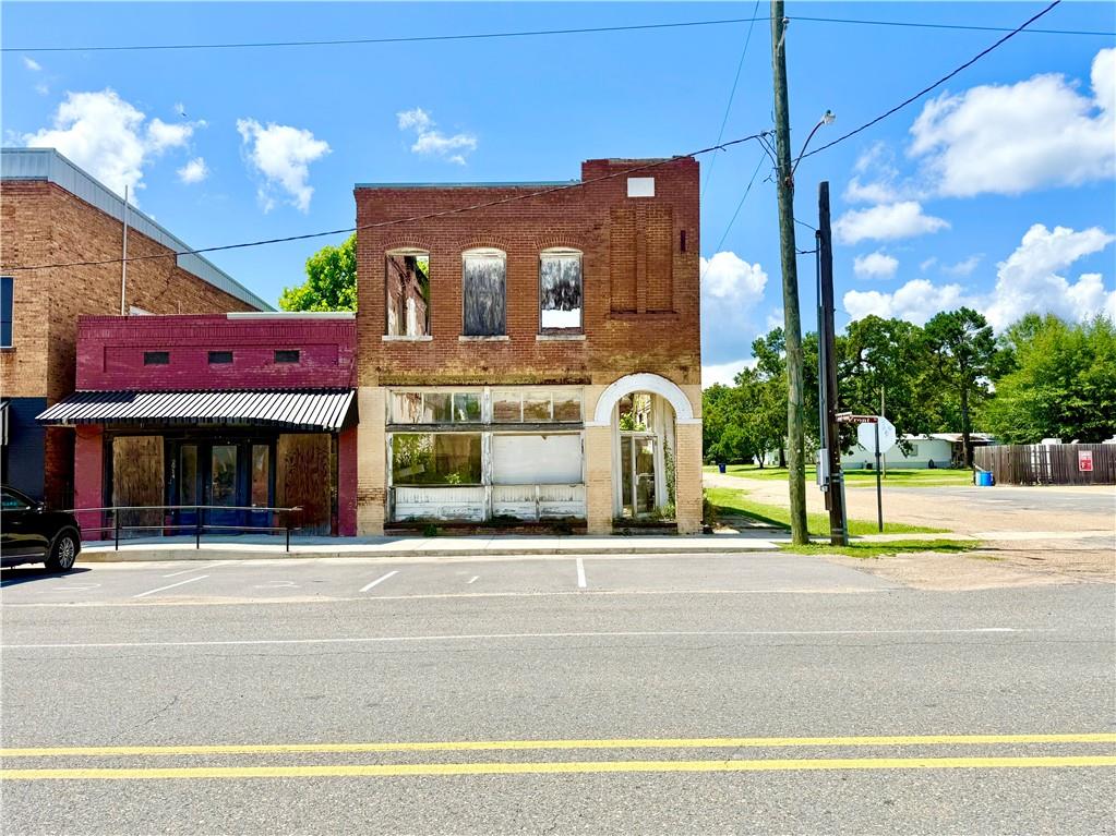 2906 Front Street — photo