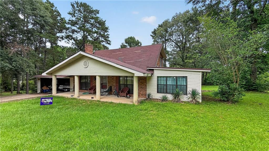 130 Evangeline Drive — photo
