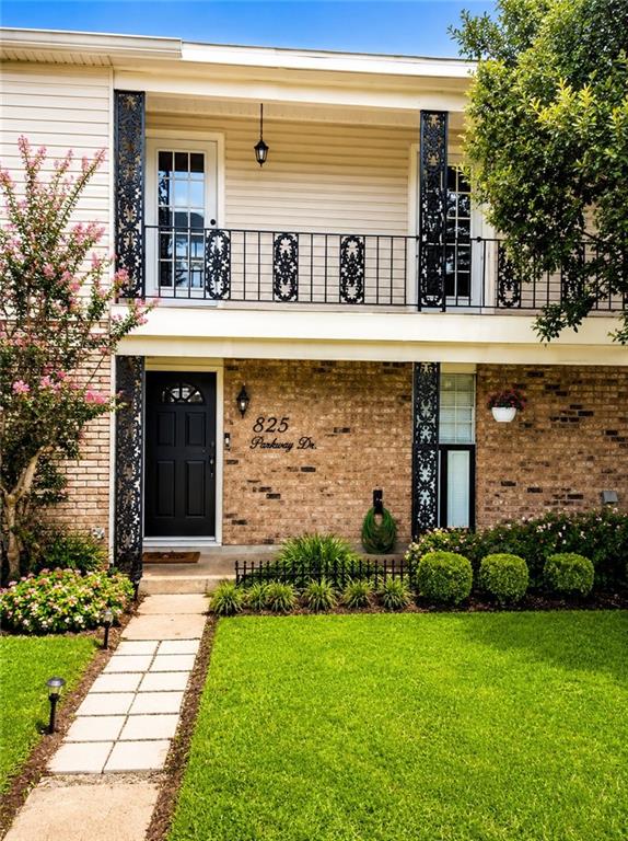 825 Parkway Drive — photo