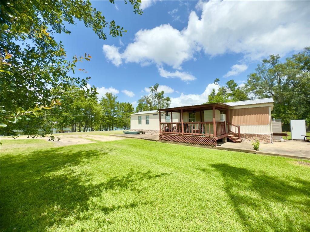 450 Woolen Lake Road — photo