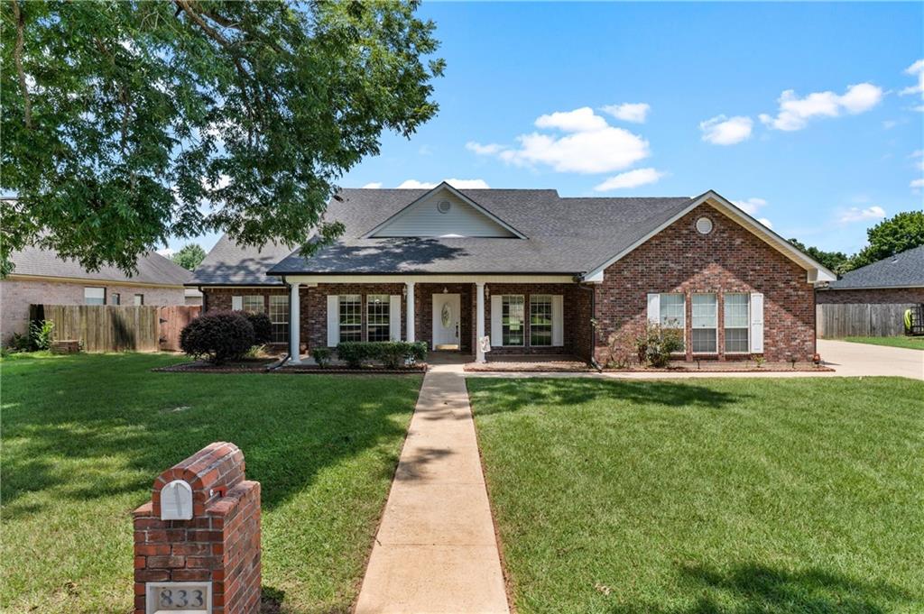 833 Whitfeild Drive — photo