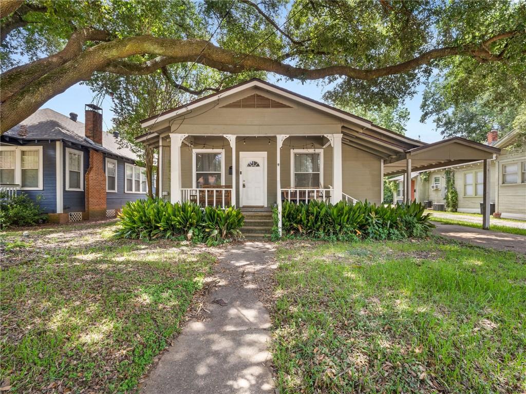2303 Myrtle Street — photo