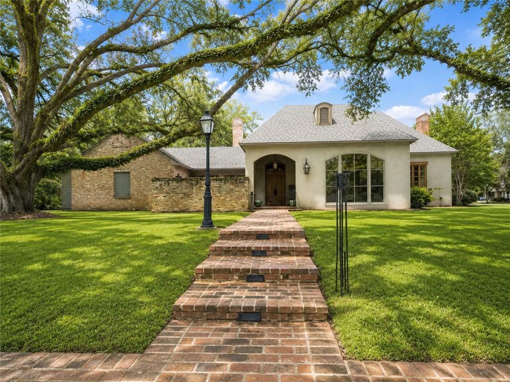 519 Hillcrest Drive — photo