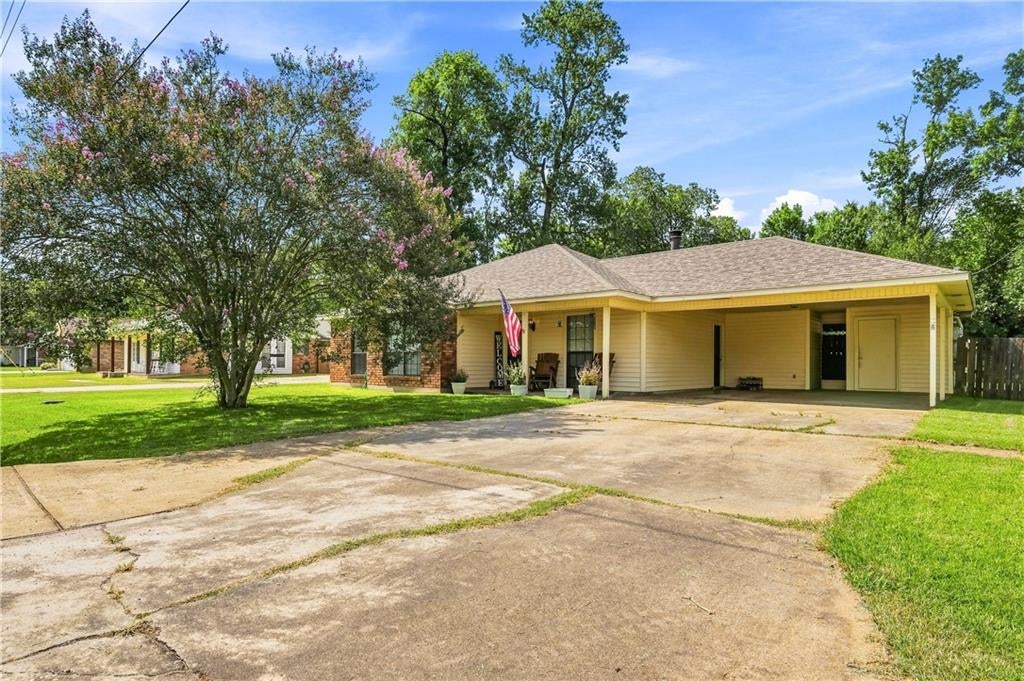53 Bayou Oaks Drive — photo