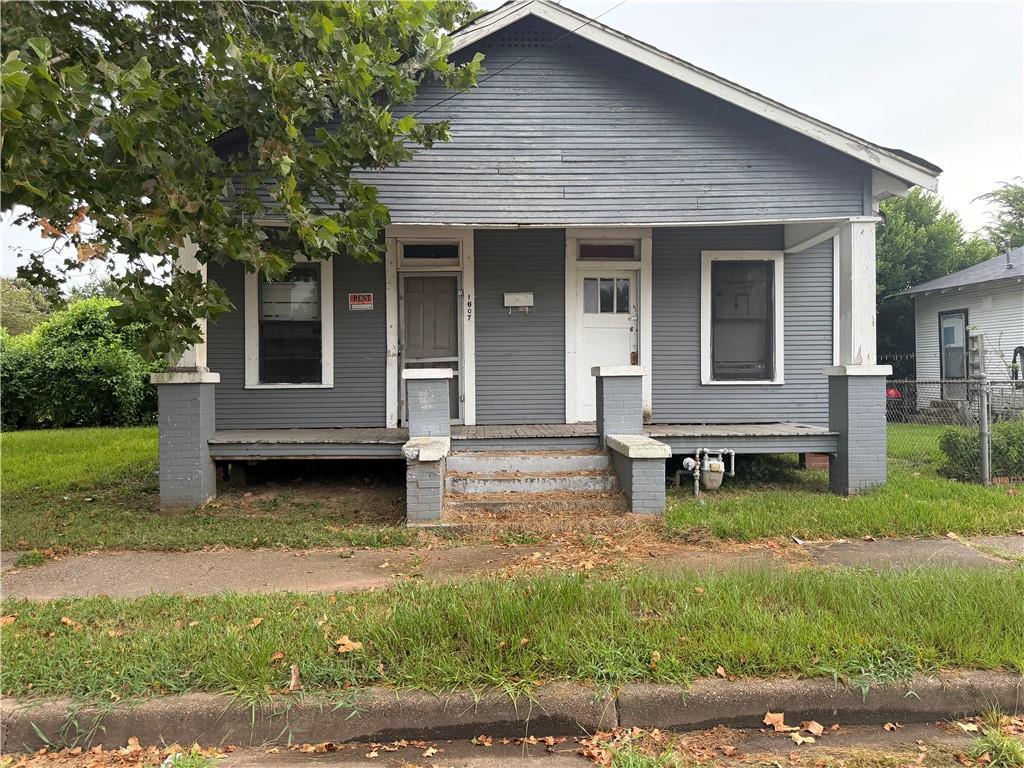 1607 Warshauer Street — photo