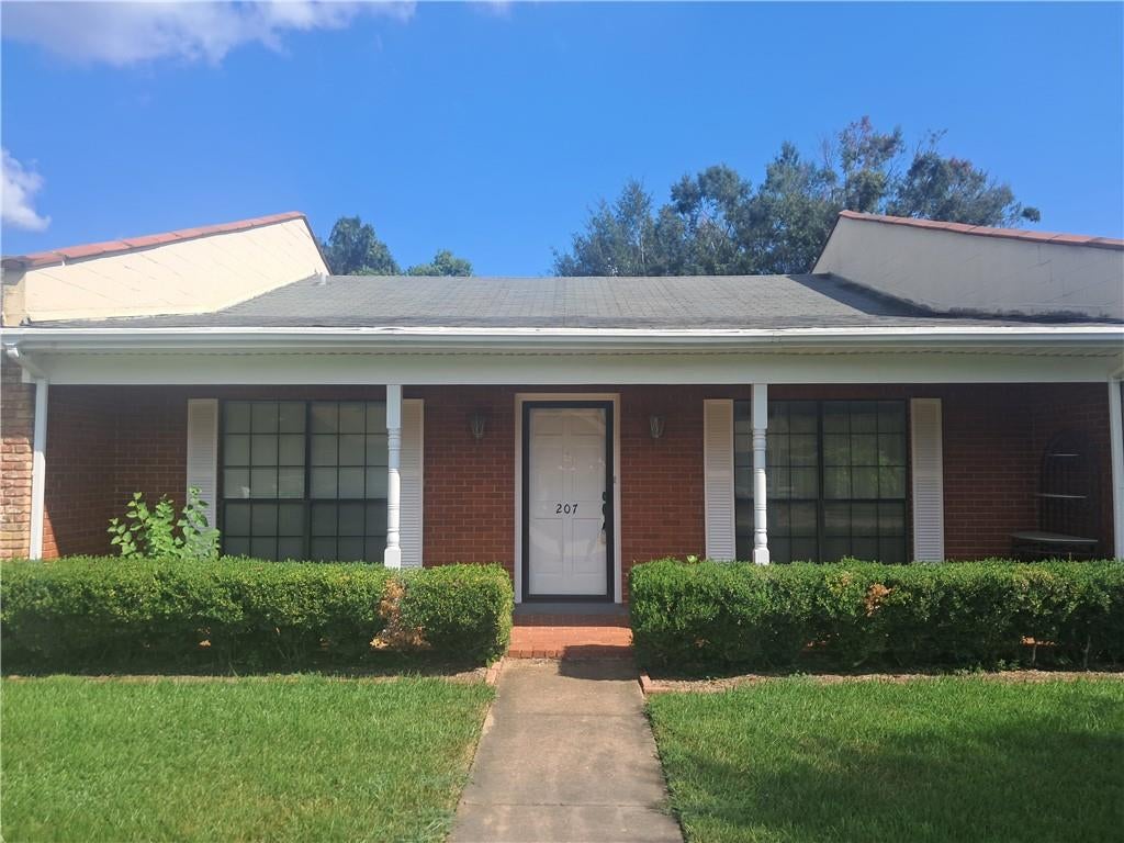 207 Georgetown Drive — photo