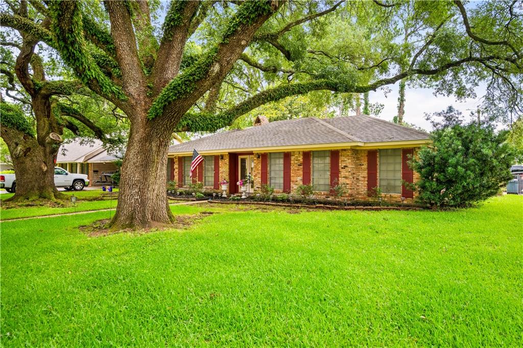 715 Tanglewood Drive — photo