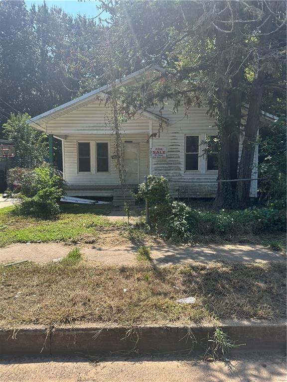2037 Levin Street — photo
