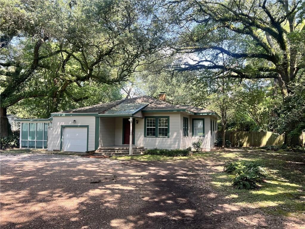3611 Horseshoe Drive — photo