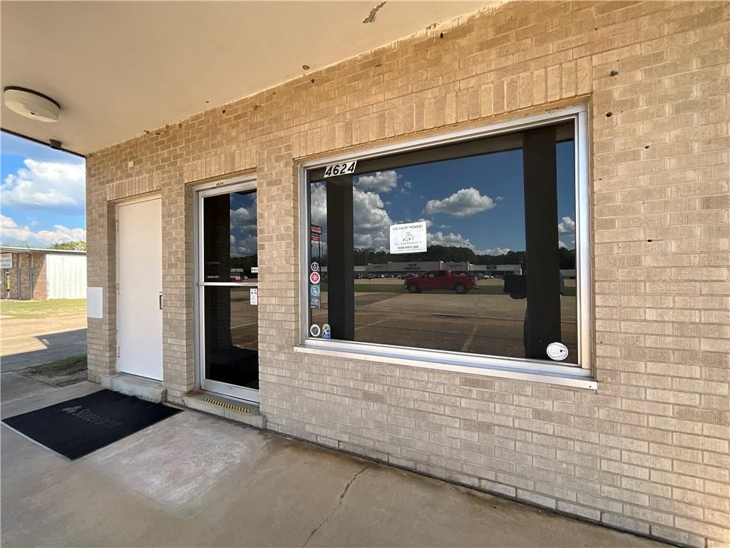 4622 Shreveport Highway 4622 — photo