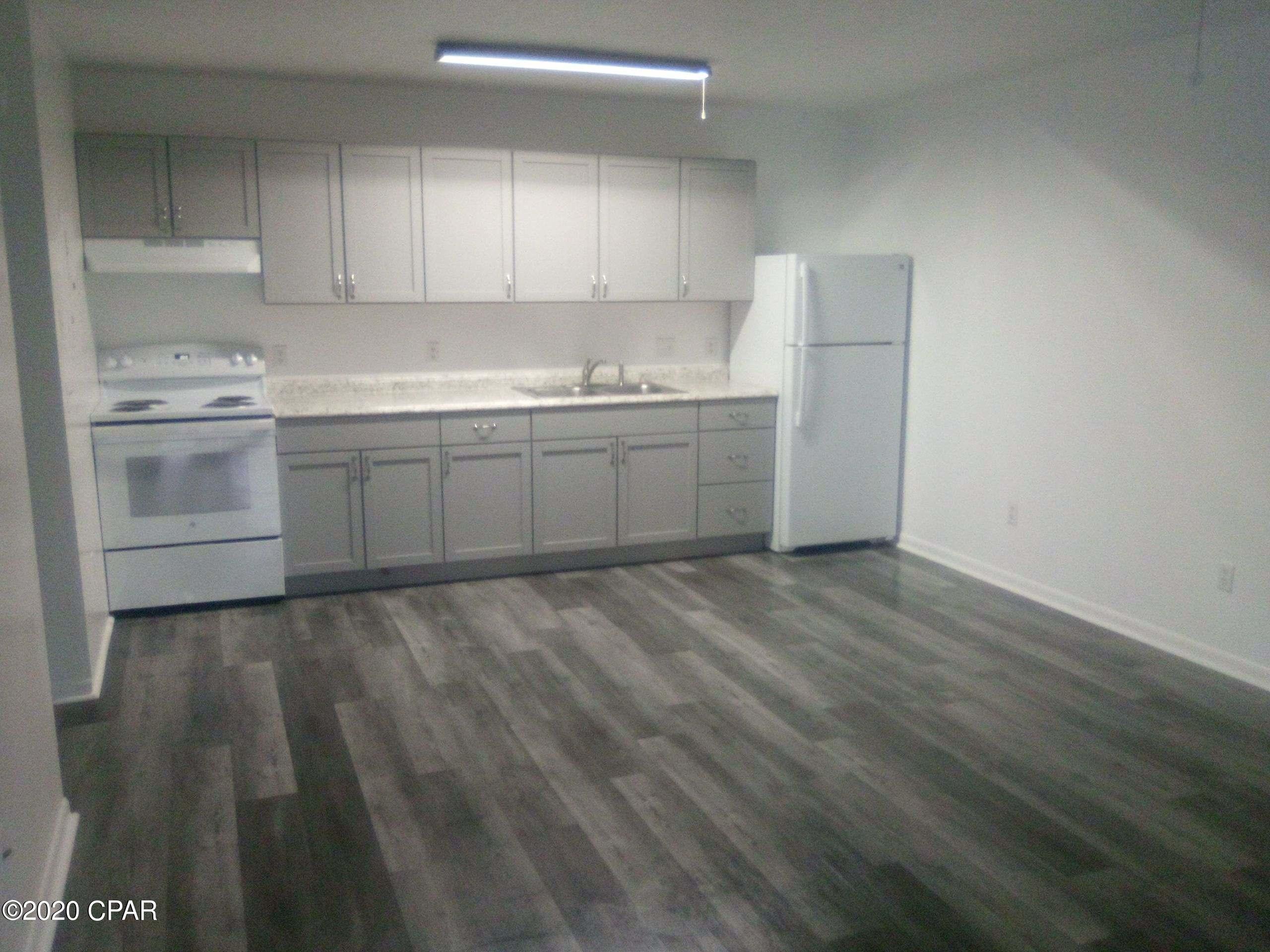 905 Russ Lake Drive Unit 306 — photo