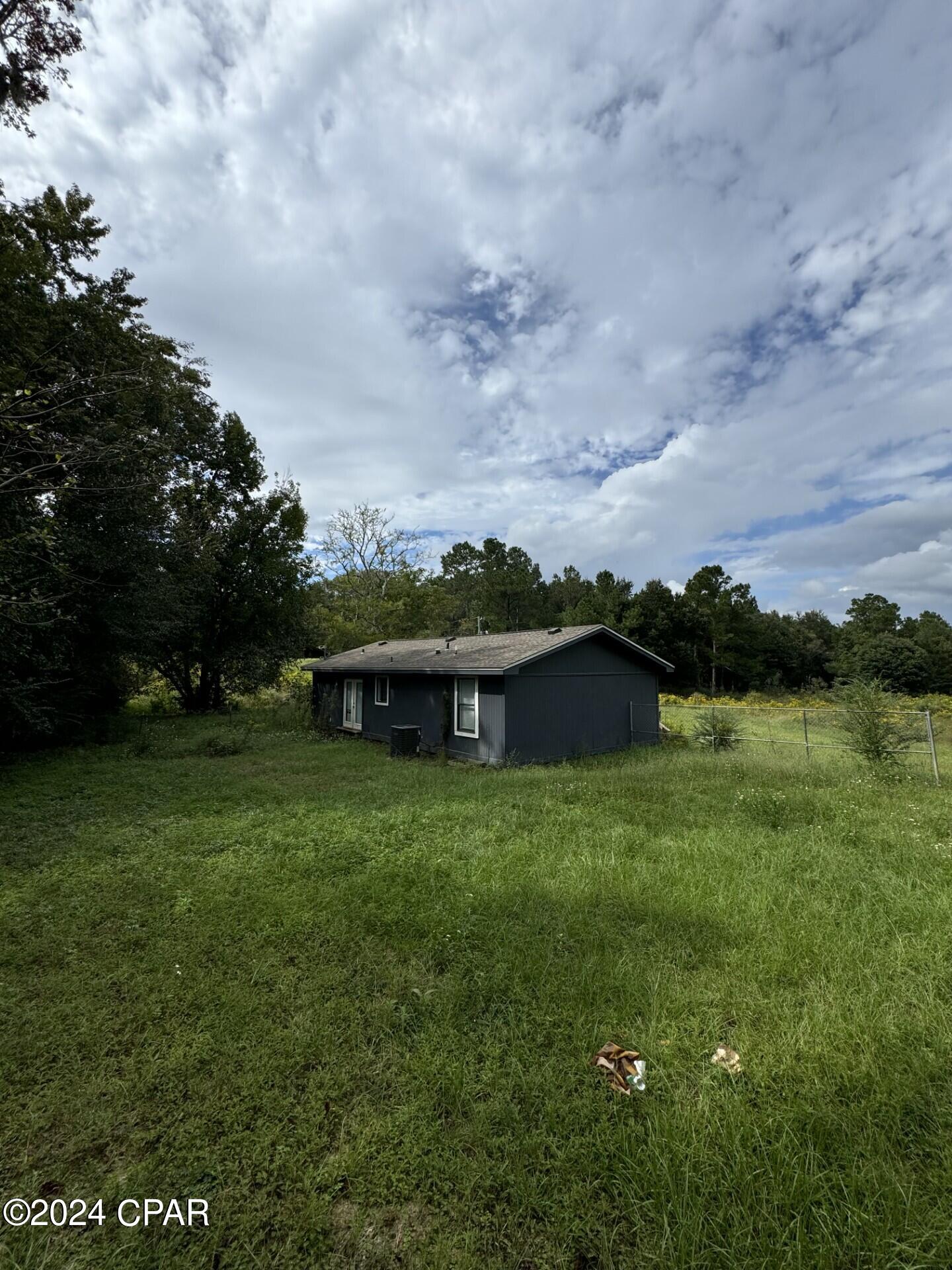 Home in Cottondale, FL 32431 — photo 2