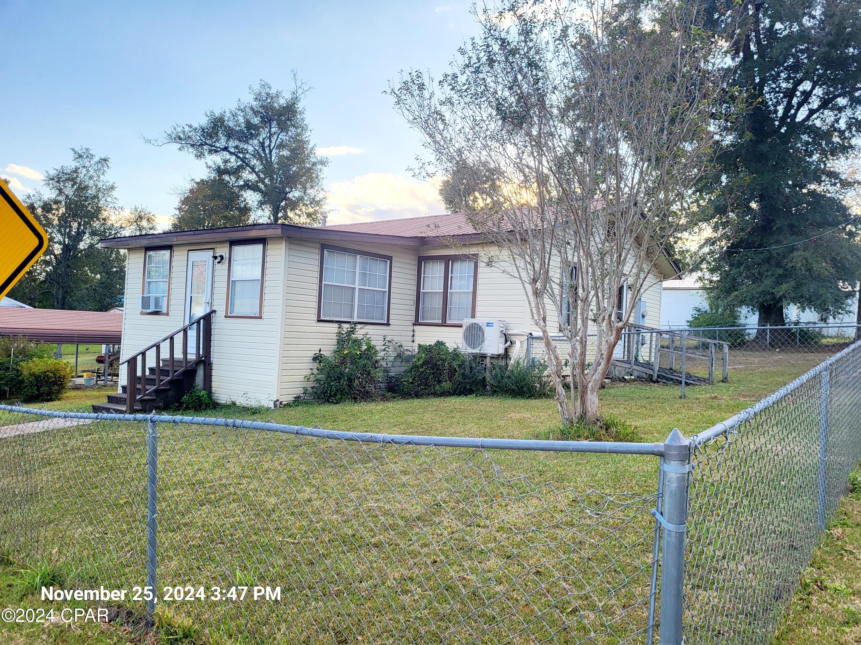 2779 Brenda Street — photo