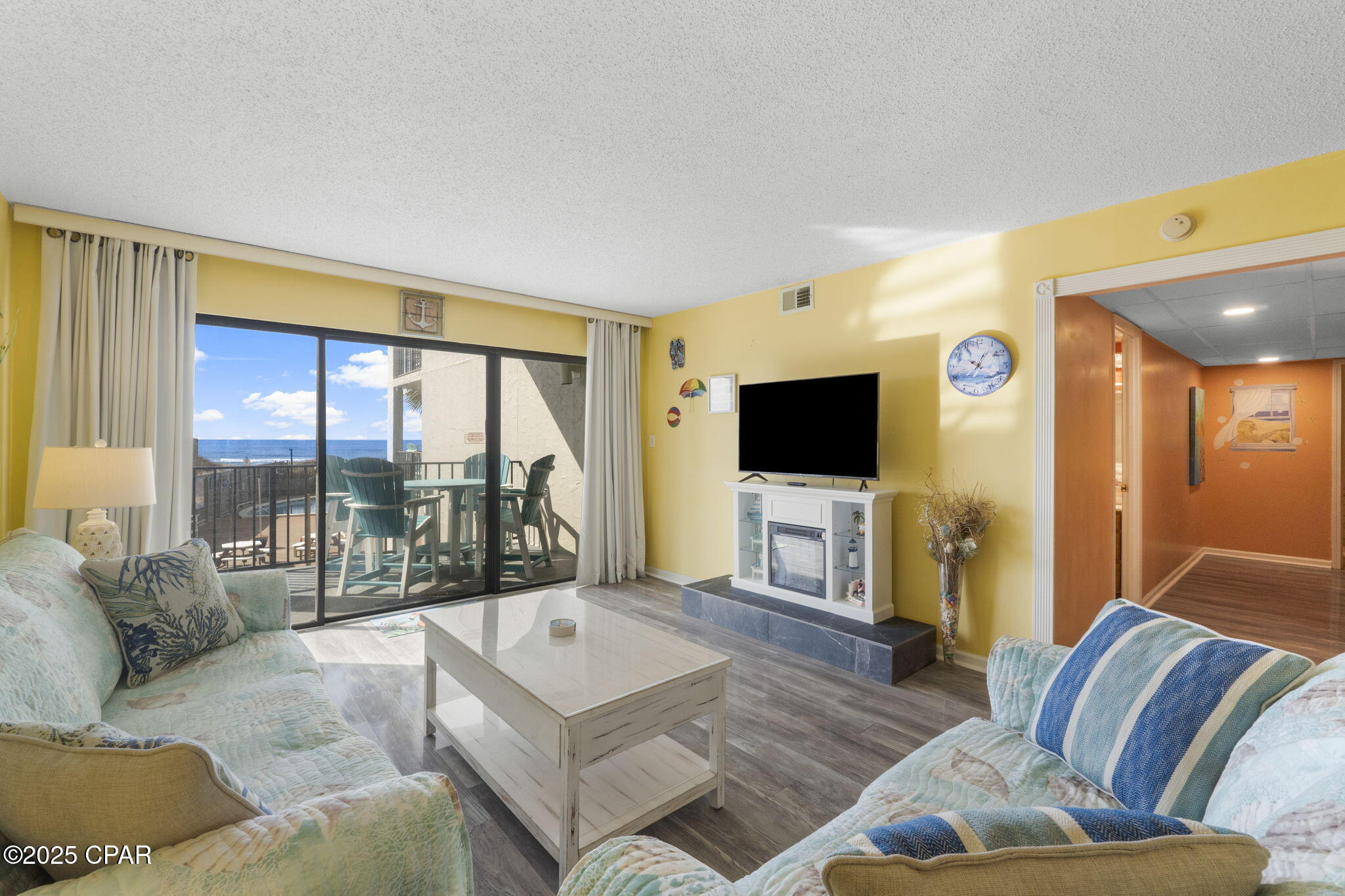 8815 Thomas Drive 207 — photo
