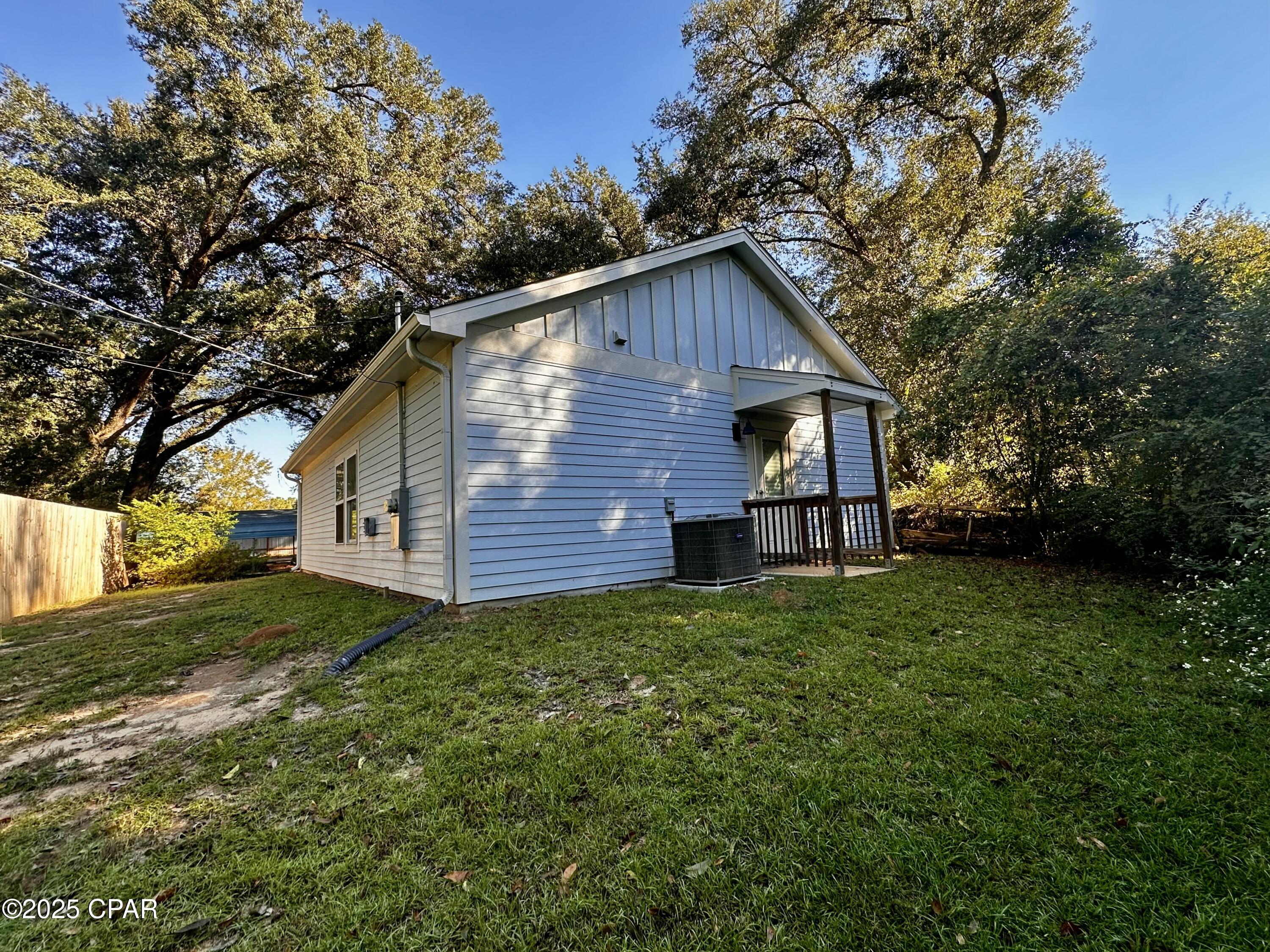 7825 Highway 90 B — photo