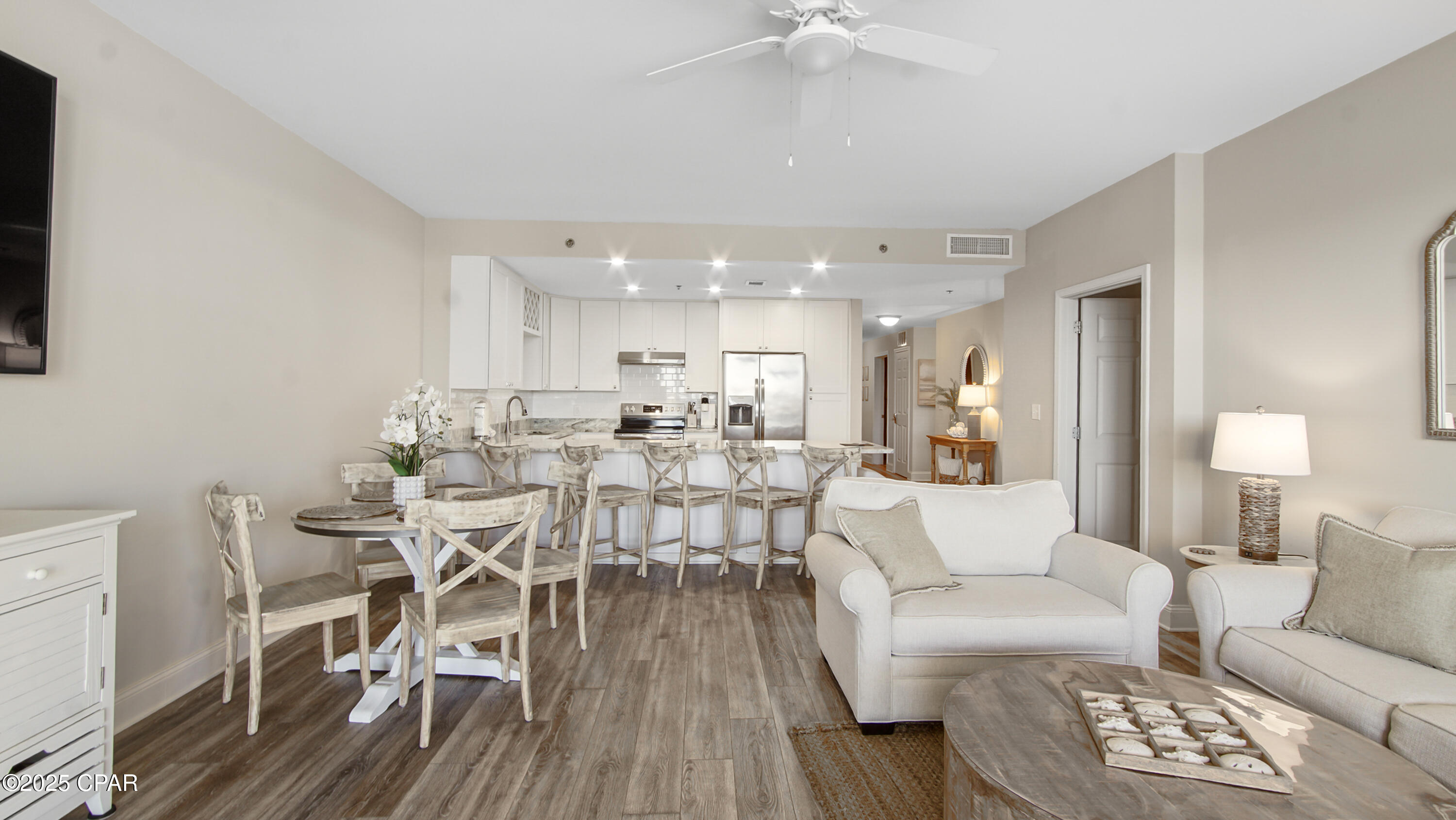 9902 S Thomas Drive Unit 234 — photo