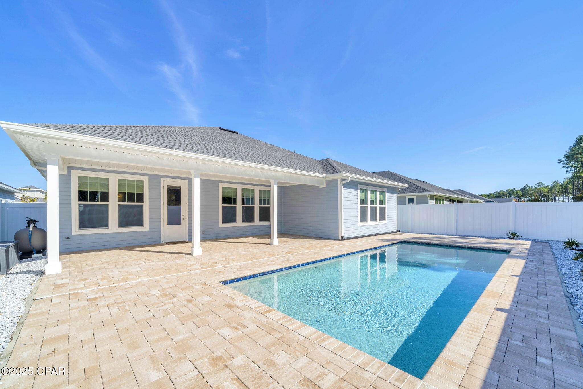 615 Longpoint Way — photo