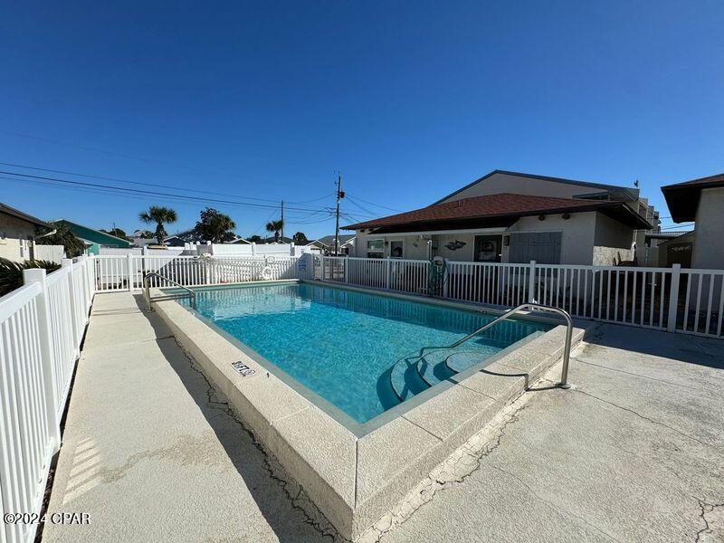 5500 Beach Drive 6 — photo